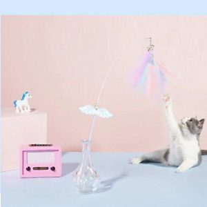 ZEZE Feather bell cat teaser is super playable and not afraid of bites